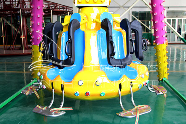 pendulum ride manufactured by Dinis