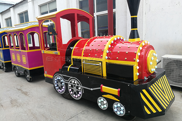 fiberglass Dinis train ride for kids